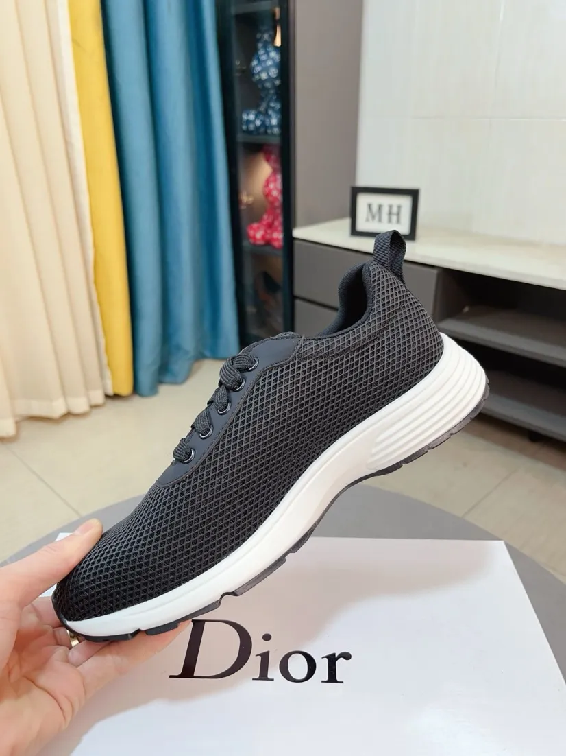 Ex-factory price 420🌹🌹【Dior】Best-selling model, world premiere on official website🔝High-end brand of men's shoes, latest series on official website: The upper is made of imported cowhide with specially designed fabrics➕Mesh breathable lining. Make walking more convenient and comfortable! Compared with the official quality, Midea’s 1:1 replica. Create a fashionable personality to set off your uniqueness! A must-have for trendy men! Classic style. Men's sizes: 38-44.